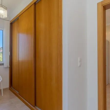 Eldomar Heated Pool Apartment *
