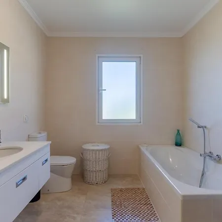 Eldomar Heated Pool Apartment Estreito Da Calheta