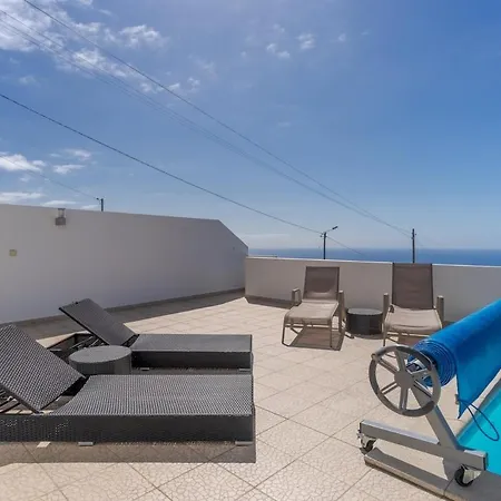 Eldomar Heated Pool Apartment